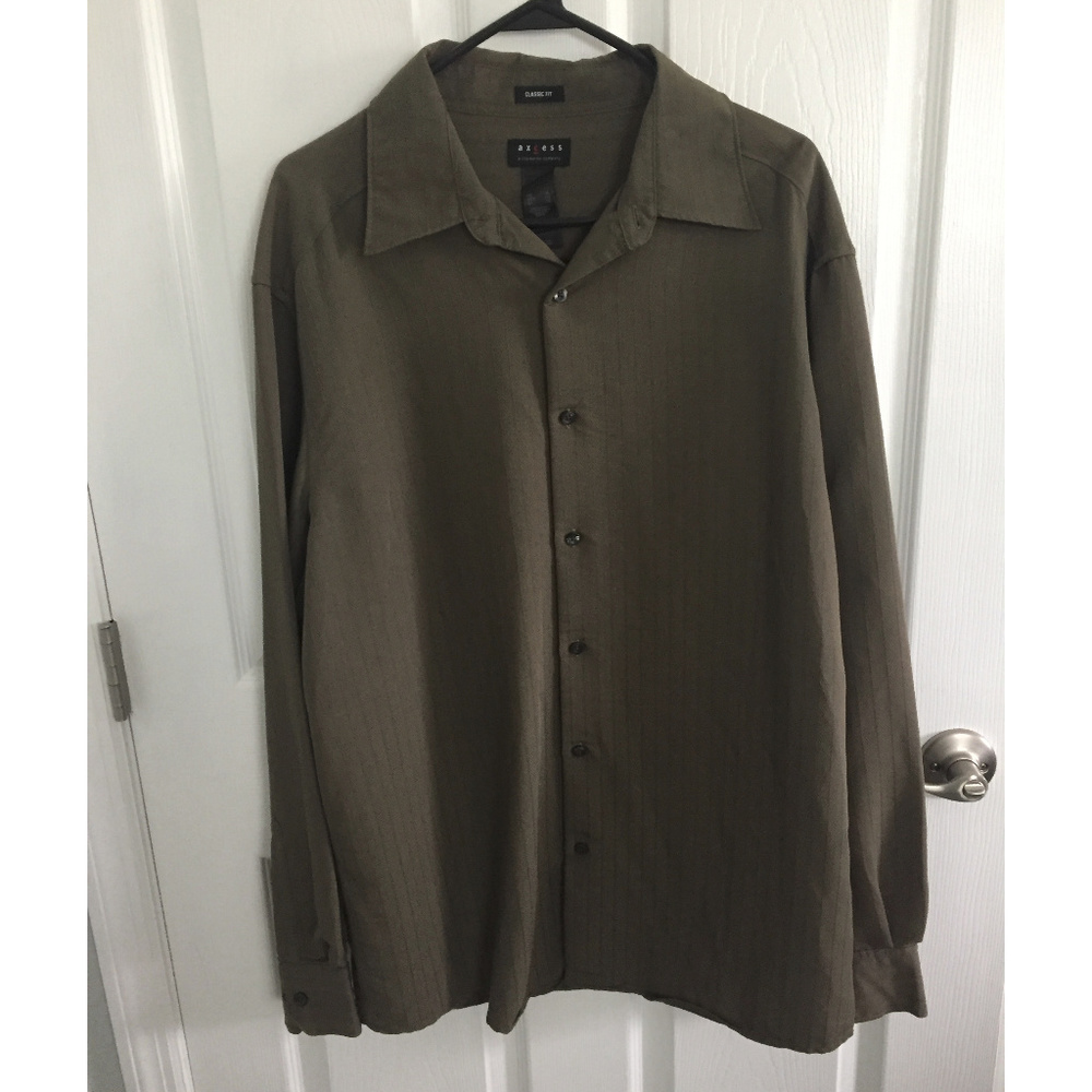 Axcess Men's dress shirt